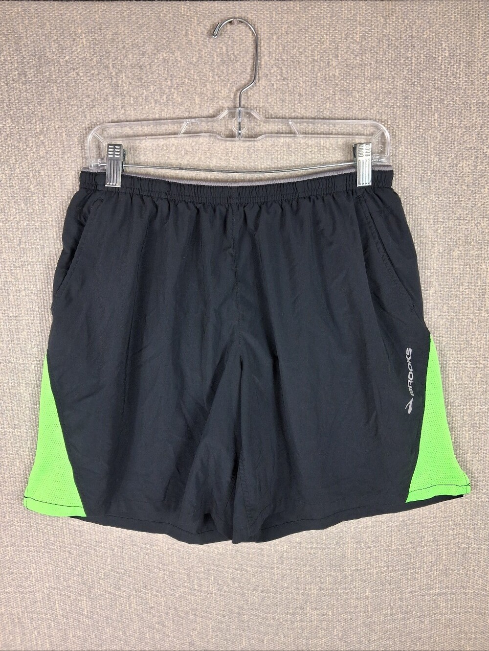 Brooks Sherpa III Mesh Panel Performance Running Shorts Black Neon Green Medium